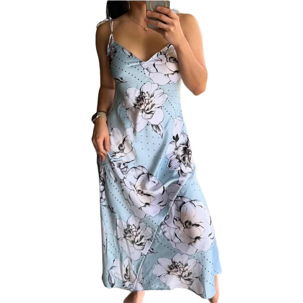 Victorias Secret Light Blue V Neck Floral Light Blue Maxi Dress Small